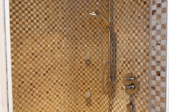 Dusche Schwimmbad