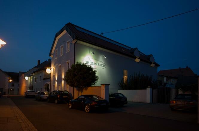 Seminarhotel Brummeier bei Nacht