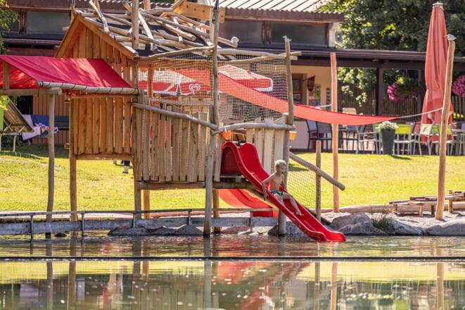 Rutsche im Juppi Piratendorf