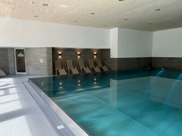 Indoor-Pool