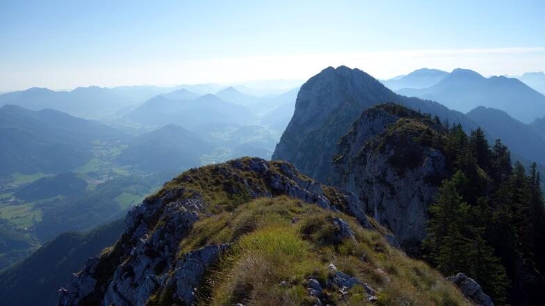 Blick zur Kremsmauer im Osten