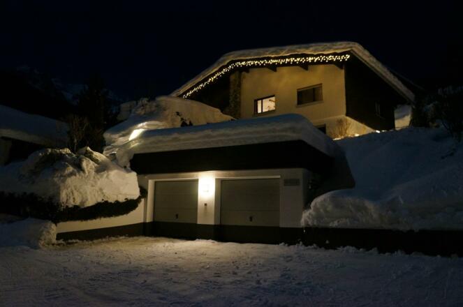 Außenansicht Winternacht
