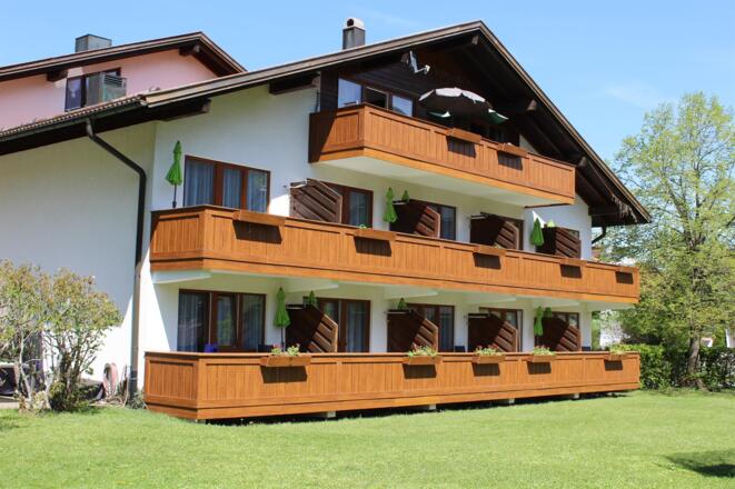 Hotelansicht vom Garten