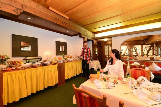 Familienhotel_Kleinwalsertal Restaurant Riezlern