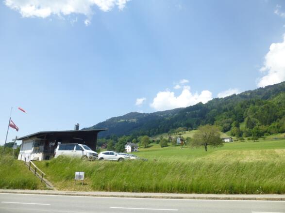 Talstation Seilbahn Schnifis