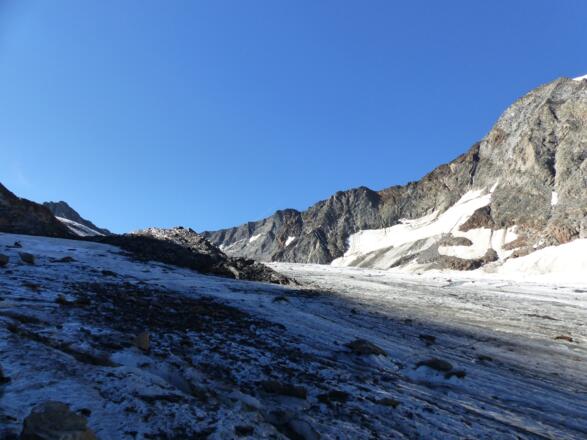 Auf ca. 2750 m folgt der weitere Anstieg über den Gletscher der Fernerstube.