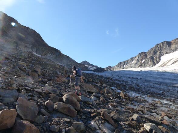 Durch den Rückzug des Gletschers wird laufend Schutt freigegeben.
