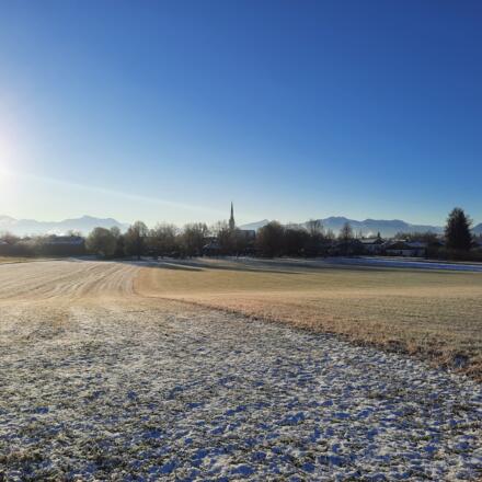 Blick auf Eggstätt im Winter