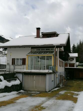 Wintergarten und Garage