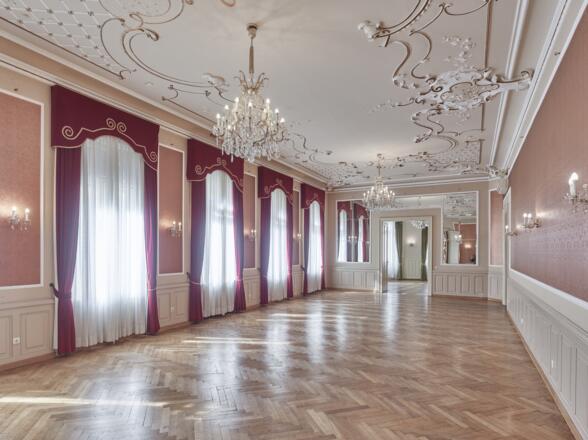 palais-kaufmaennischer-verein-linz_2021_by_kurt-hoerbst