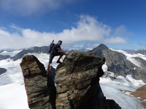 Schöne und teilweise auch versicherte Kletterei mit einer herrlichen Aussicht.