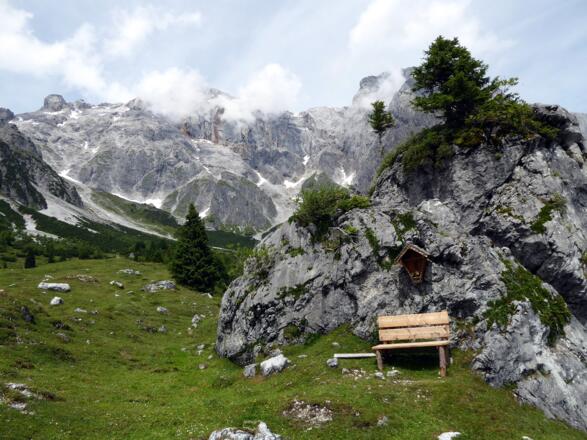 Ein romantischer Rastplatz am Ausläufer des Birgkars.