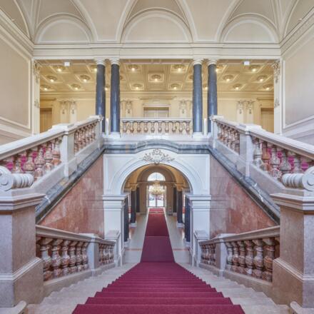 palais-kaufmaennischer-verein-linz_2021_by_kurt-hoerbst