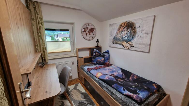 Schlafzimmer 2 (Kinderzimmer 1) "Löwenzimmer"