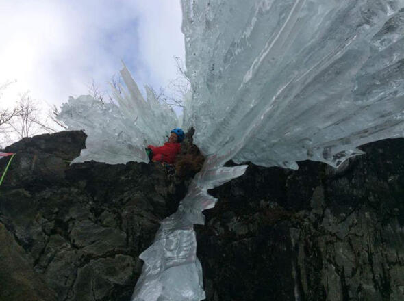 im Eiszapfen-Labyrinth der vierten Seillänge