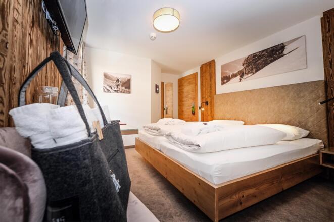Hotel-Alpenfeuer-Montafon-Stammhaus-Doppelzimmer-A