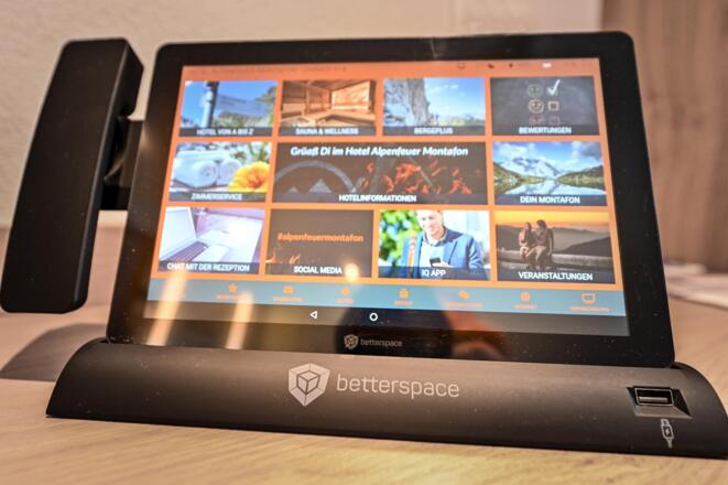 Hotel-Alpenfeuer-Montafon-Tablet-1