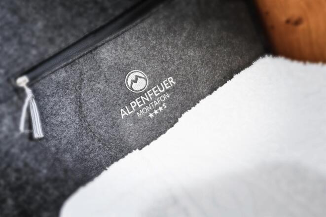Hotel-Alpenfeuer-Montafon-Badetasche-2