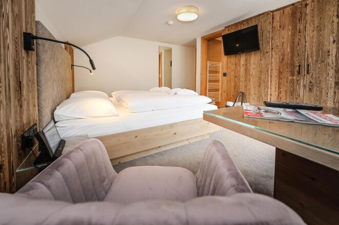 Hotel-Alpenfeuer-Montafon-Stammhaus-Doppelzimmer-A
