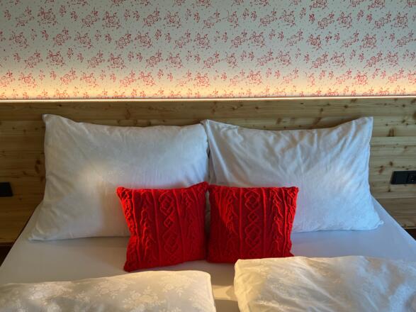 Rotes Schlafzimmer Detail 2