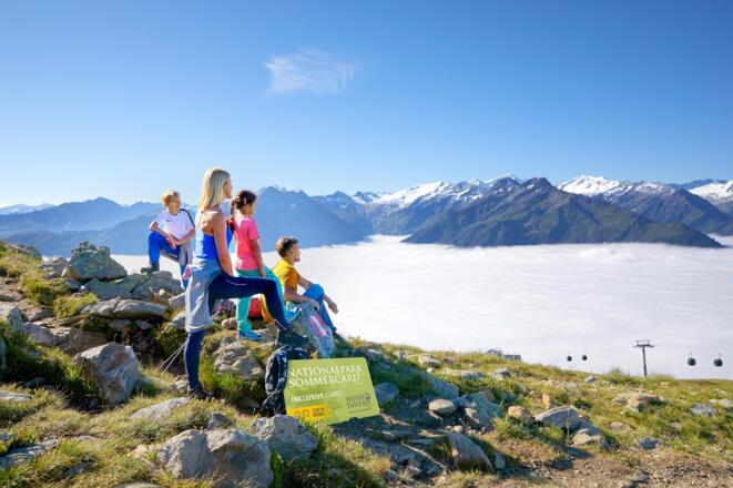 RS264_Wandern_Gipfel(c)Ferienregion_Nationalpark_M