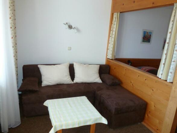 Wohnraum (Schlafsofa)