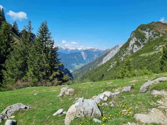 Super Ausblicke auf die umliegende Bergwelt