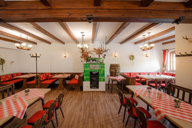 schloss-braeustueberl-hohenschwangau-innen-alpsees