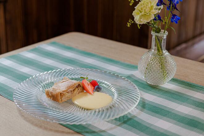 schloss-braeustueberl-hohenschwangau-food-dessert