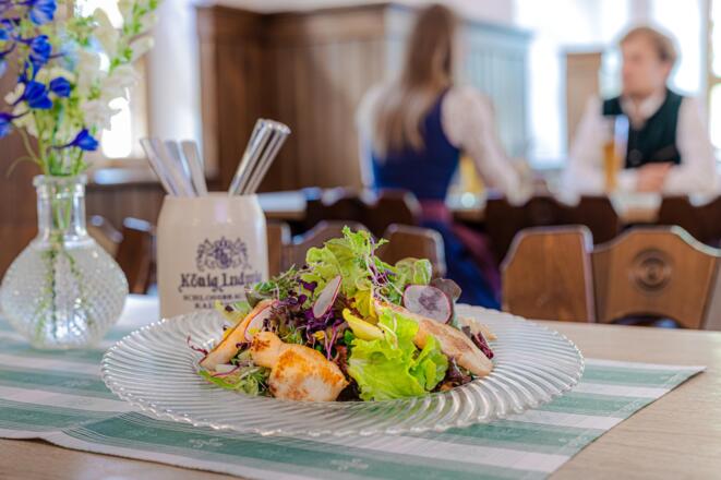 schloss-braeustueberl-hohenschwangau-food-salat