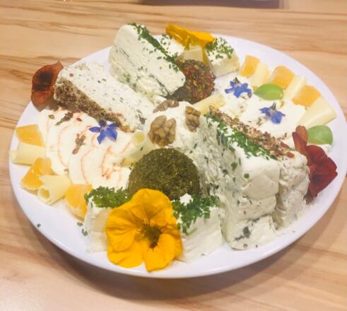 Frischk%c3%a4se Teller Joslbauer Bad Leonfeldne f%c3%bcr kleinen Anlass