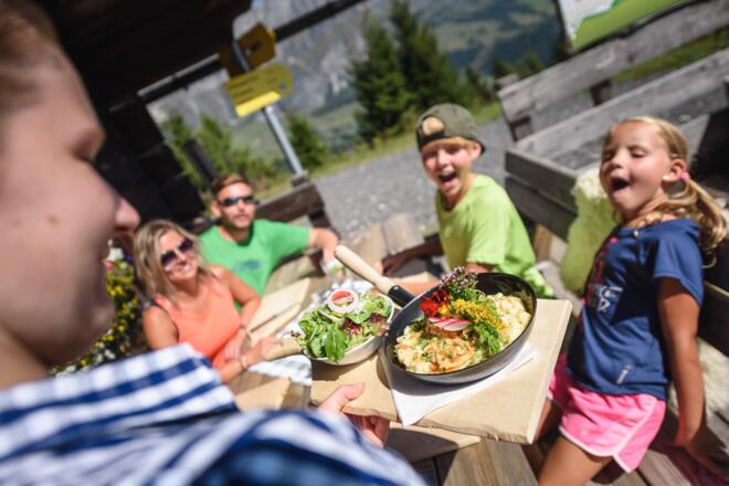 Karbachalm Sonnenterrasse