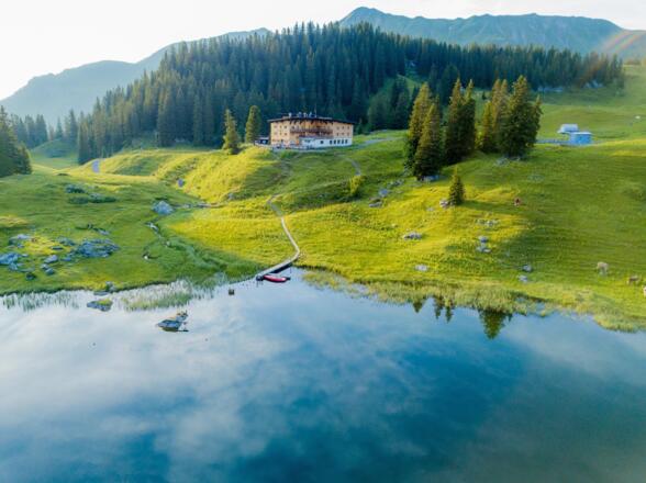 Naturjuwel Körbersee (c) Warth-Schröcken Tourismus