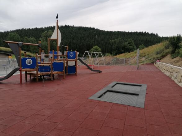 Spielplatz beim Freibad Weitersfelden