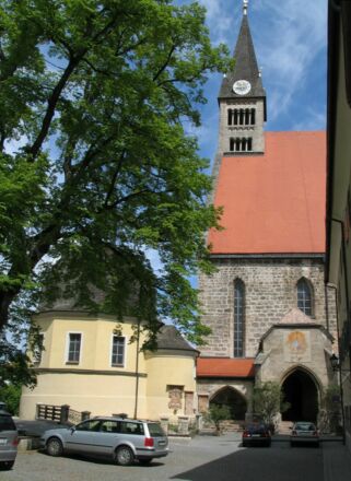 Stiftskirche mit Michaelskapelle