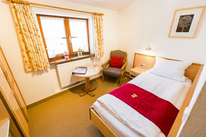 Einzelzimmer-von-oben_enzianhof_web