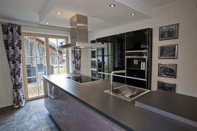 Luxus Einbauküche mit hochwertigen Siemensgeräten