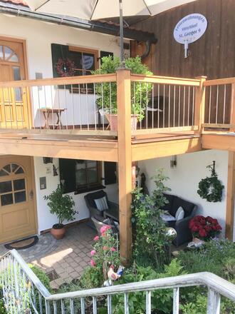 Terrasse Fewo unten Lisa überdacht