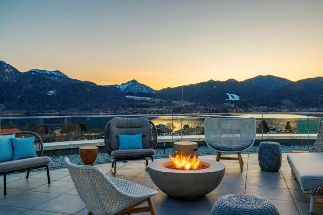 36_ak_mucat_ni-bar-terrace_1