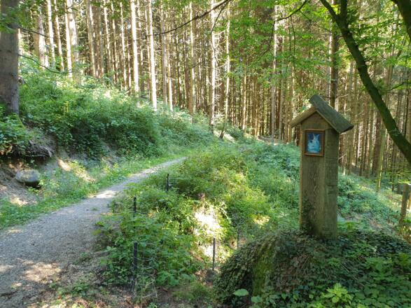 Marterl im Wald