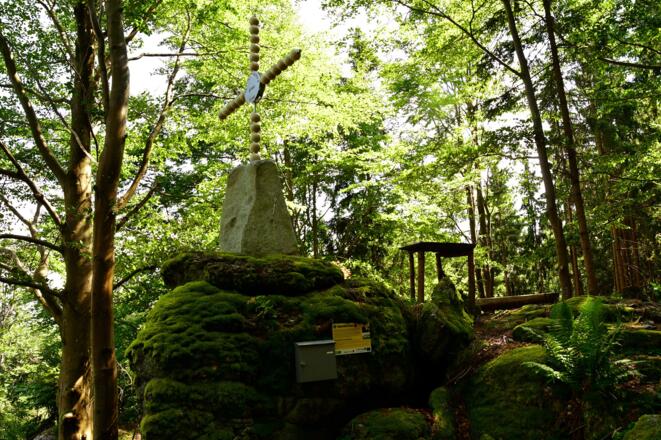 Das Gipfelkreuz am Leopoldschlägler Berg