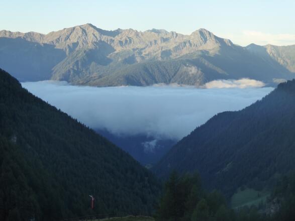 Blick über das Wipptal auf die Sarntaler Alpen