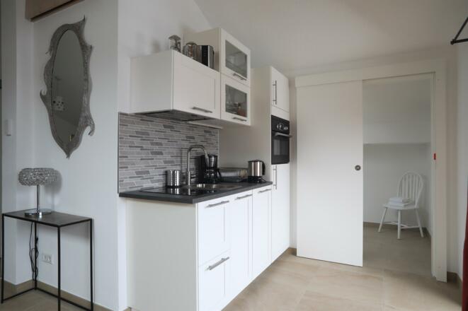 Luna 8 Studio Kueche