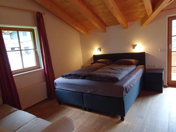 Schlafzimmer 2