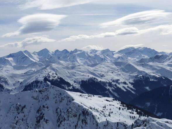 ermöglicht ein herrliches Bergpanorama zu den Hohen Tauern.