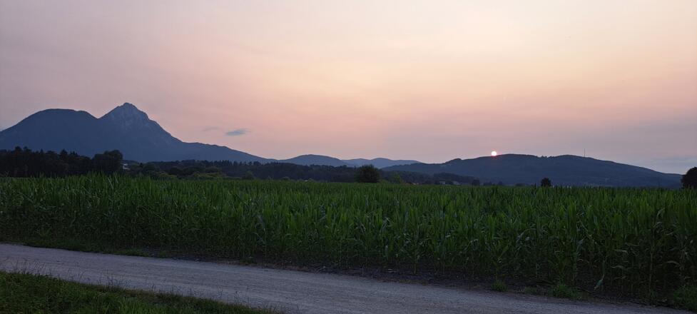 Schöner Sonnenuntergang bei Grödig...