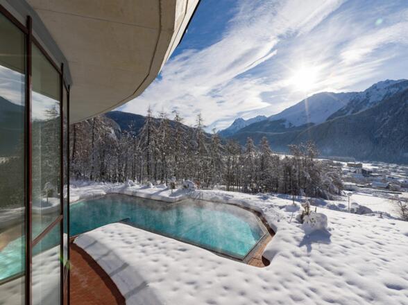 Vivea Hotel Umhausen Aussenpool im Winter