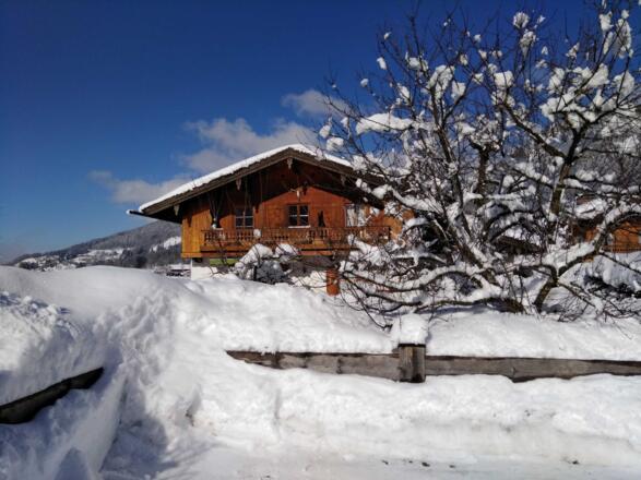 Ferienwohnung Butz in Rottach-Egern - Hausansicht im Winter