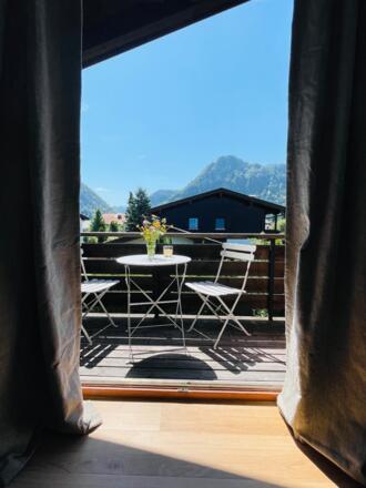 Aussicht Zimmer 1 (OG) mit Balkon