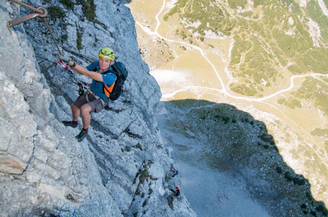 Pause? Später vielleicht! Rastplätze sind rar in der Ferrata.